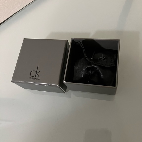 Calvin Klein ring , new, size 8 - Picture 7 of 8